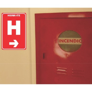 Atenção - hidrante - Não use em equipamento elétrico